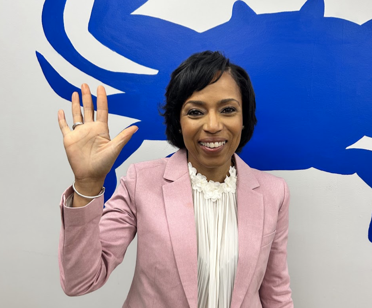 Angela Alsobrooks waving.