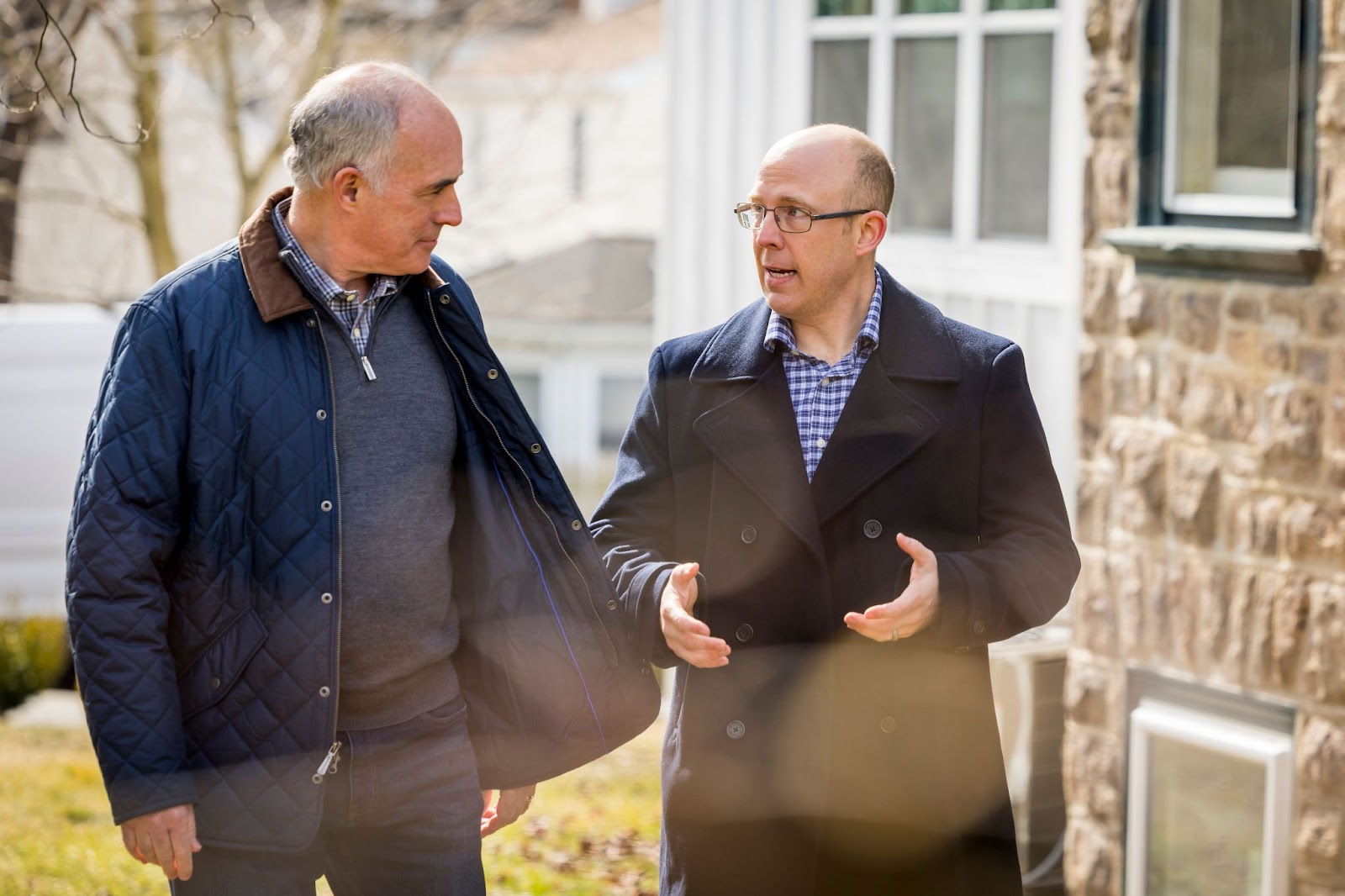 Bob Casey talking to a voter/