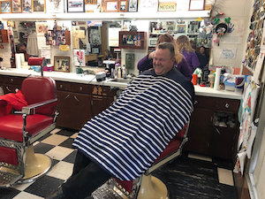 Jon Tester getting a fresh cut