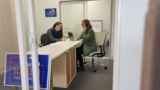 Hillary phonebanking