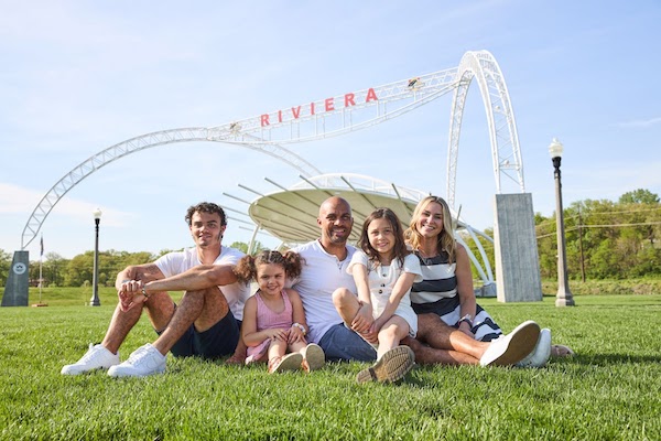 Izaah Knox with his family