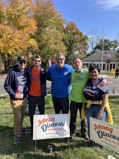 Johnny O with supporters!