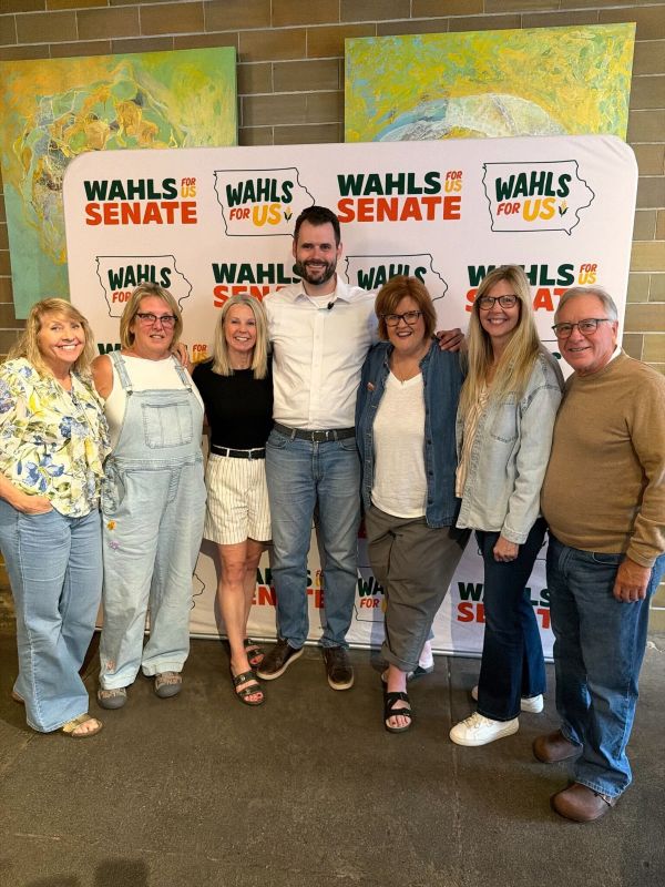 Zach Wahls and Supporters